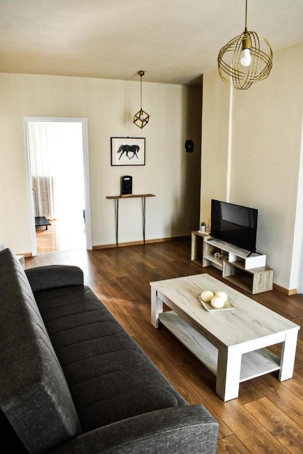 לריסה Nikis Apartment מראה חיצוני תמונה
